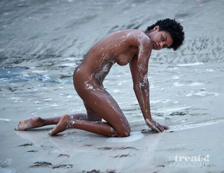 Ebonee Davis / eboneedavis Nude Leaks Photo 204