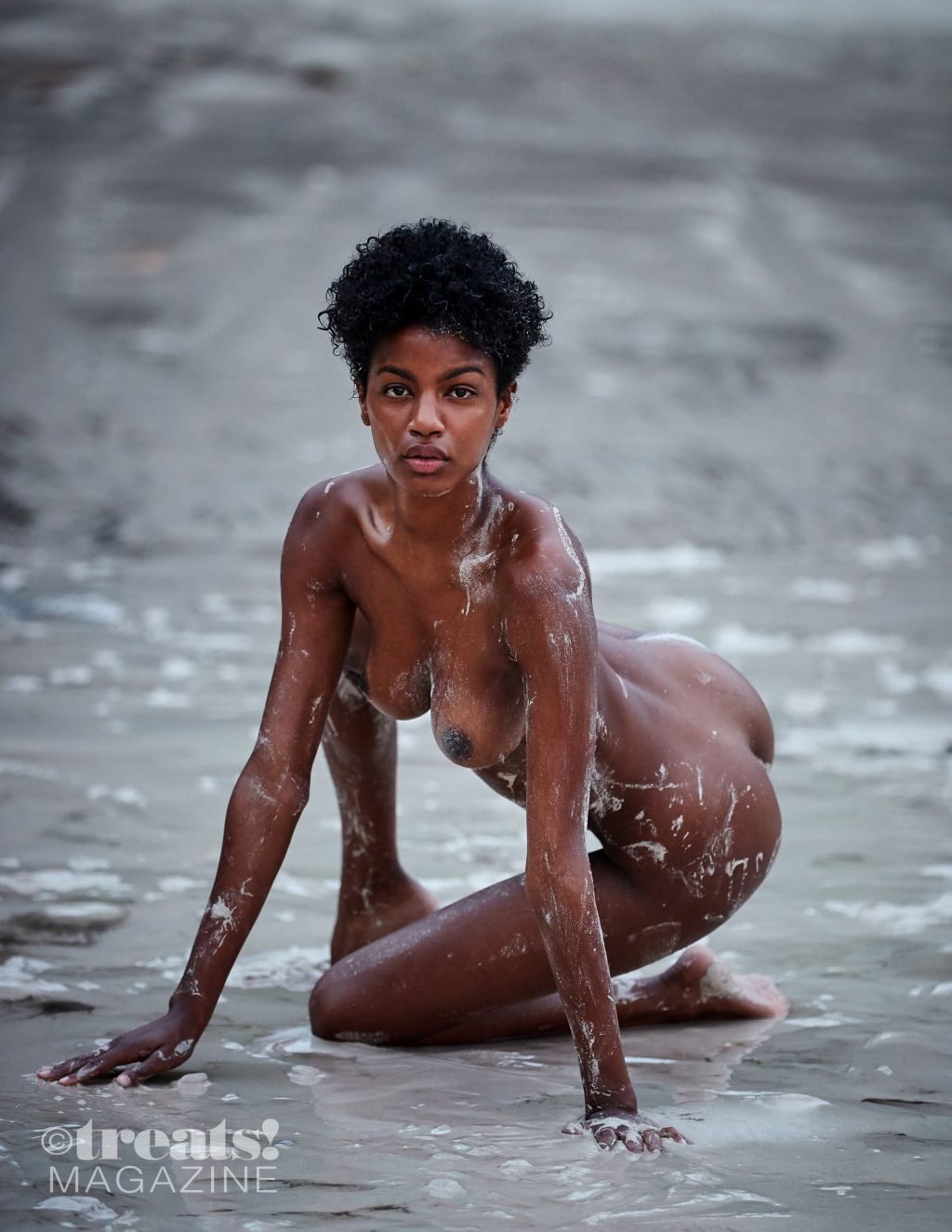 Ebonee Davis Nude – Treats! (24 Photos)