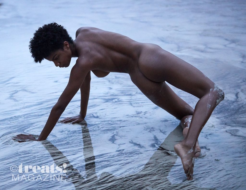 Ebonee Davis Nude – Treats! (24 Photos)