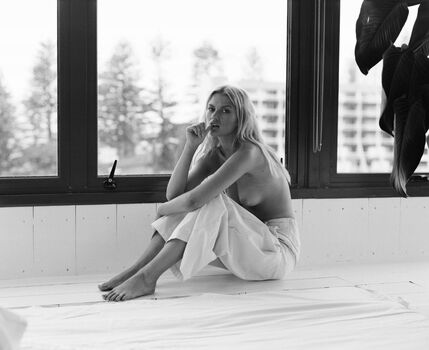 Elodie Russell / elodierussell Nude Leaks Photo 33