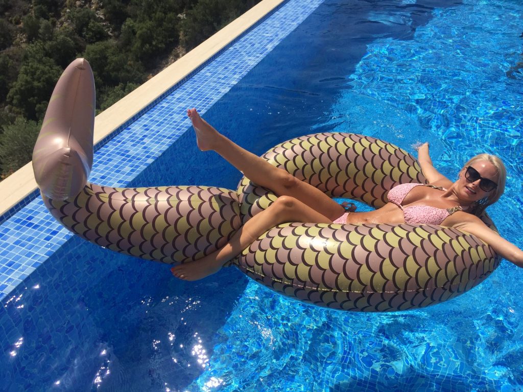 Rhian Sugden Nude &amp; Sexy (171 Photos)