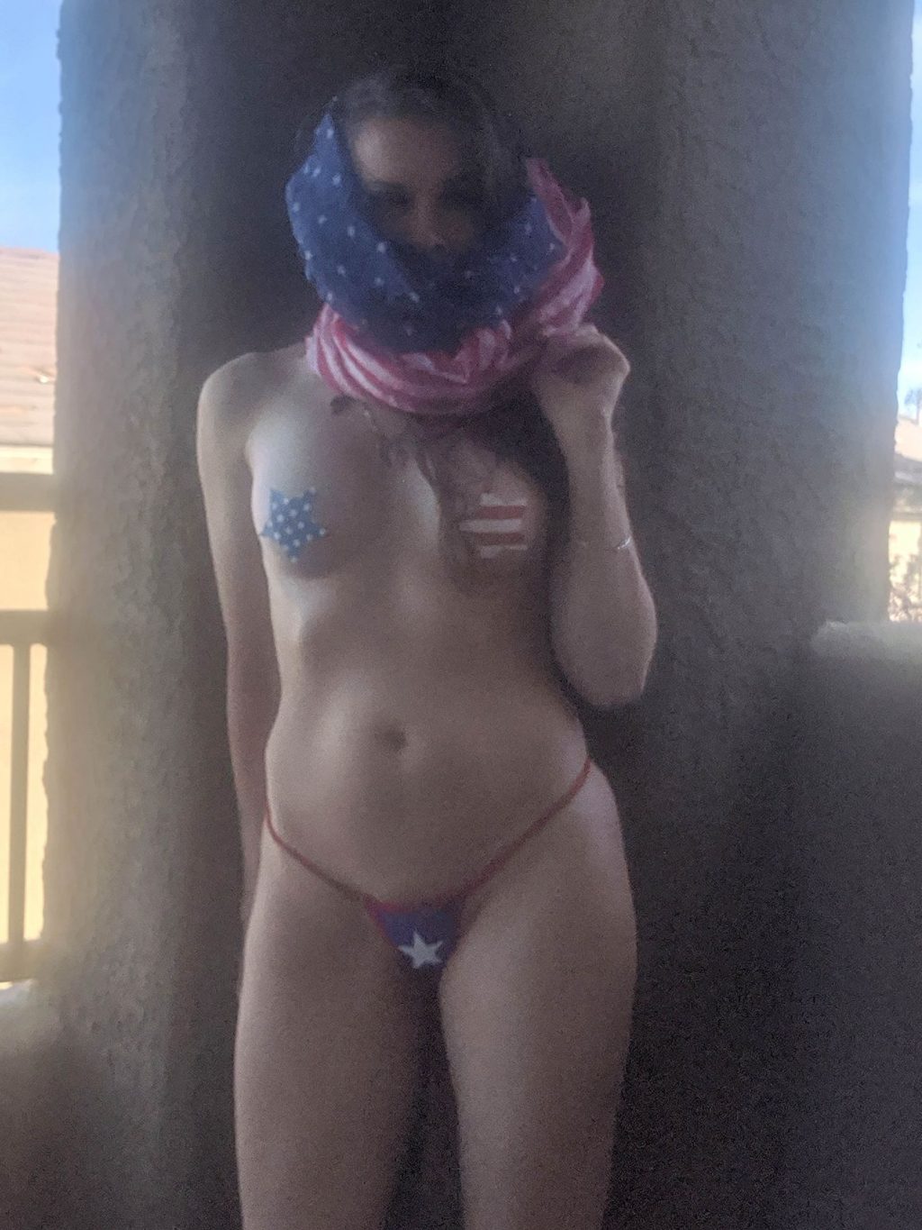 Alicia Arden Spends Memorial Day Weekend Sequestered And Nearly Naked (12 Photos)
