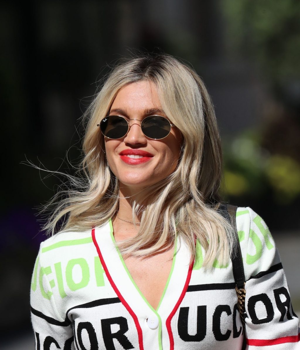 Sexy Ashley Roberts Leaves the Global Studios (22 Photos)