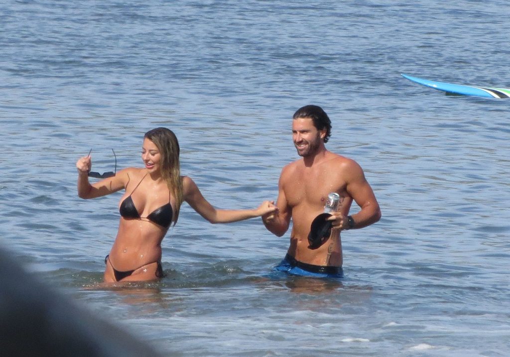 Brody Jenner Enjoys a Day Shirtless With a New Bikini Girl Model (53 Photos)