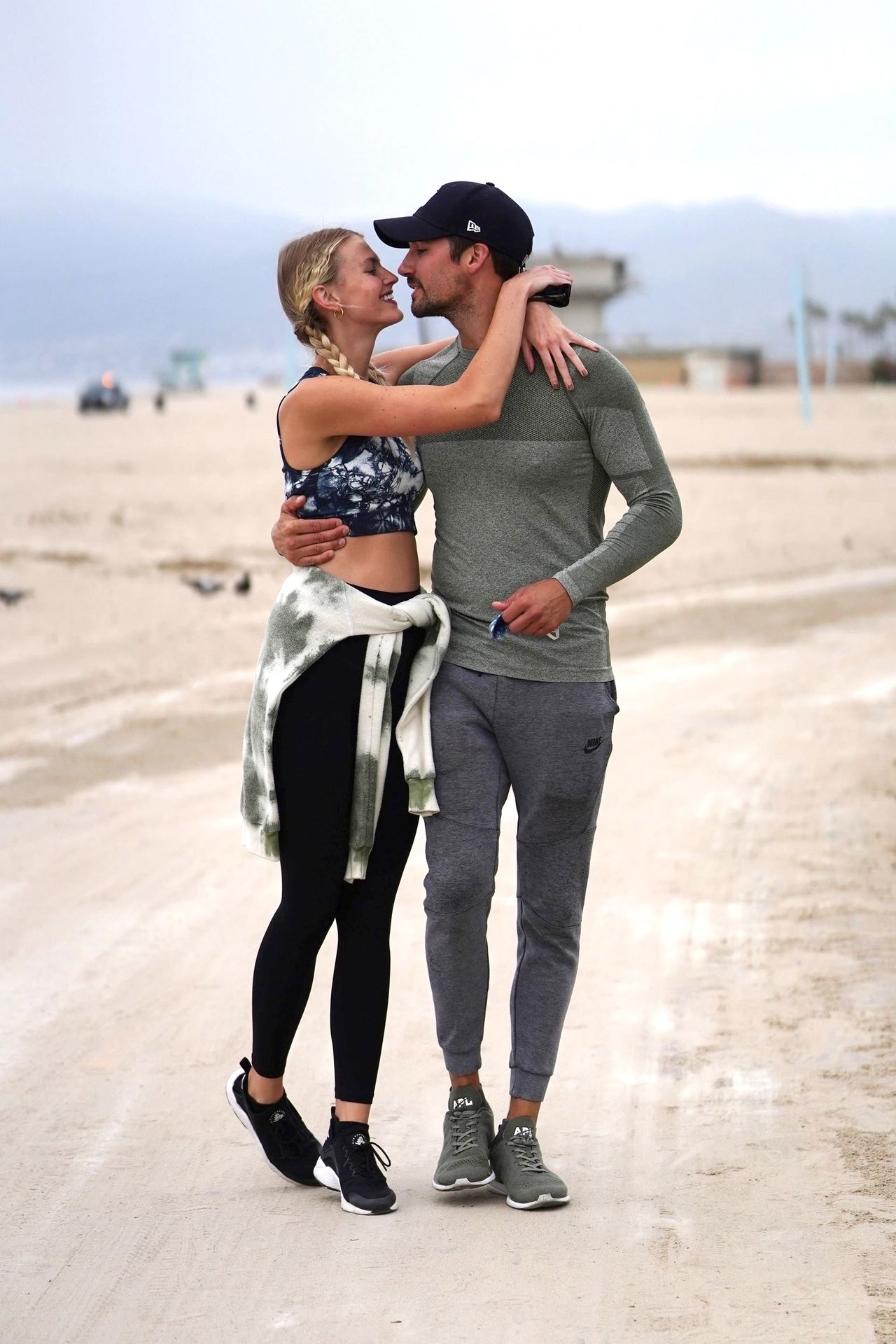 James Maslow Porn - James Maslow & Caitlin Spears Share a Kiss After a Run (38 Photos) |  #TheFappening
