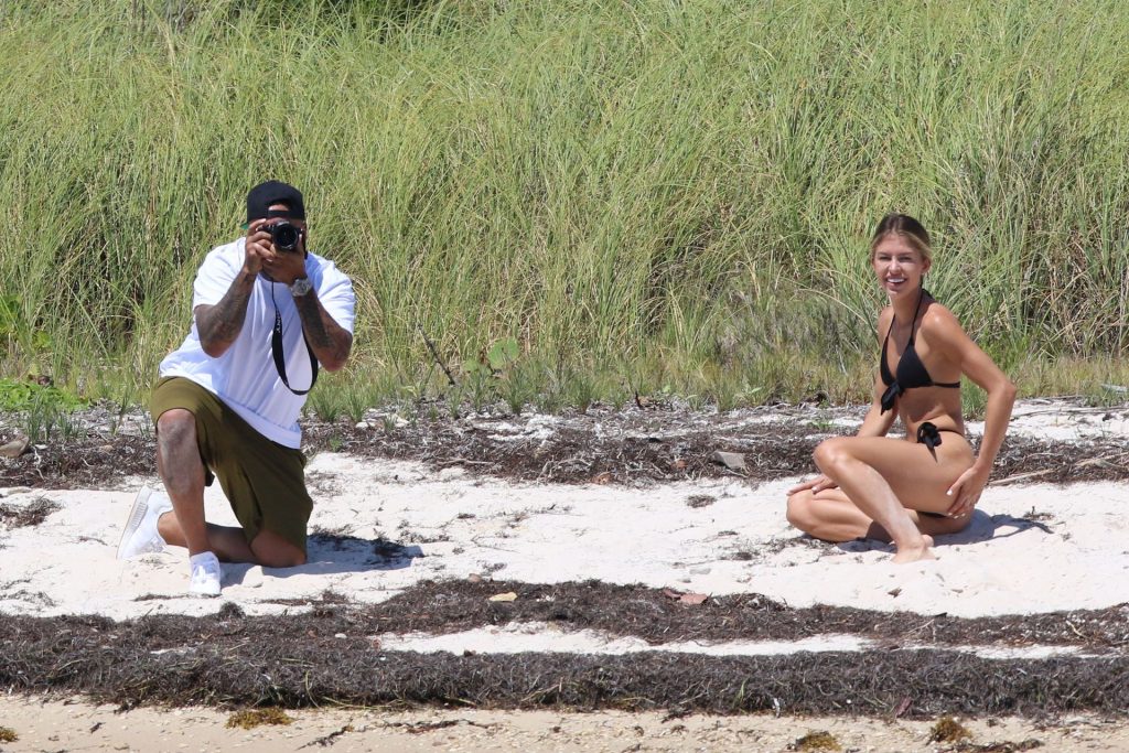 Nicky Jam &amp; Cydney Moreau Were Seen on the Beach in Miami (21 Photos)