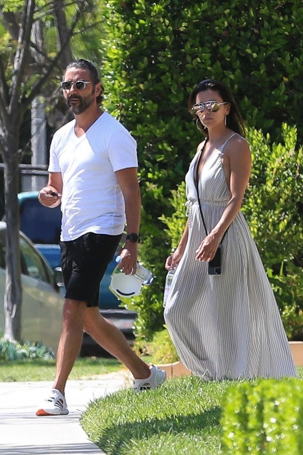 Eva Longoria &amp; Jose Baston Go House Hunting in the 90210 (40 Photos)