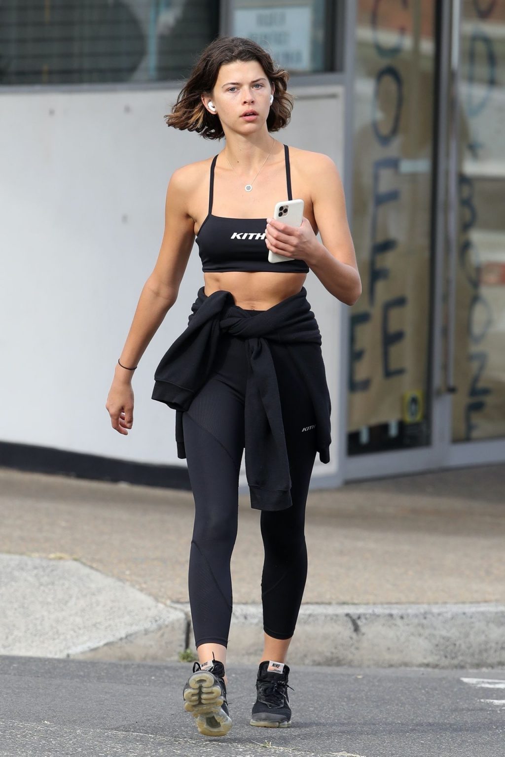 Georgia Fowler Shows Off Her Abs on a Morning Walk in Bondi (37 Photos)
