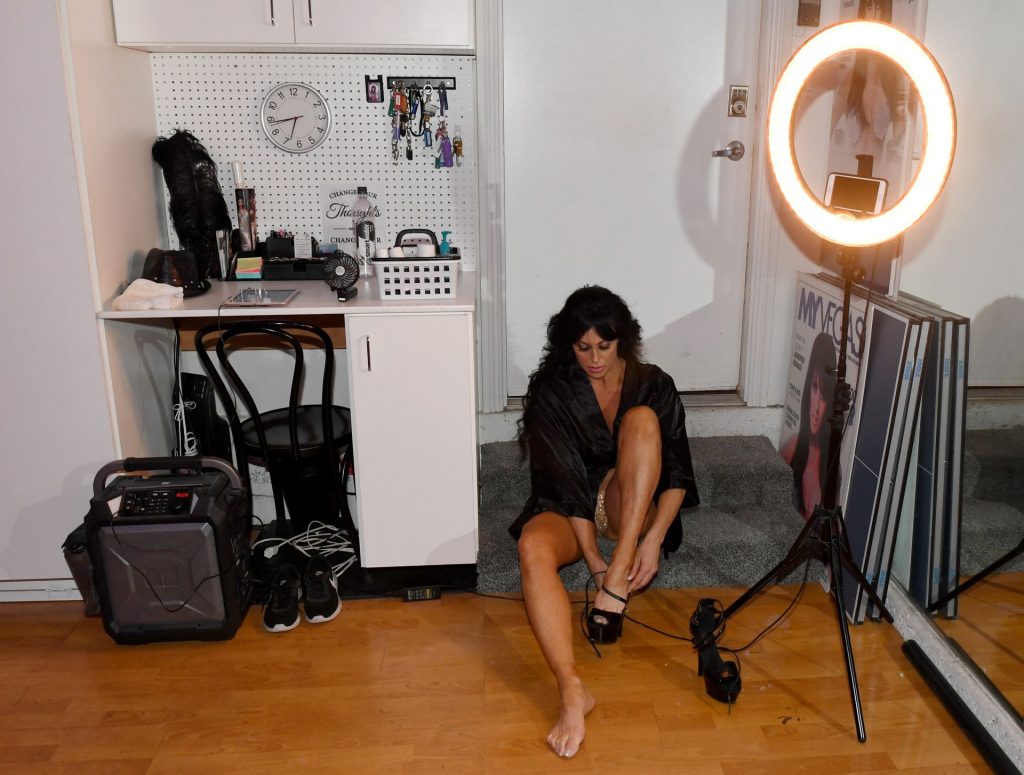 Jennifer Romas Rehearses At Home During COVID-19 Closure (42 Photos)