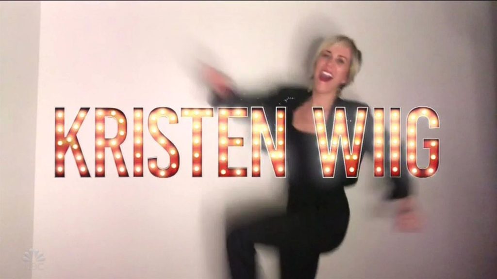 Kristen Wiig Flashes Her Boobs (27 Pics+ Video)