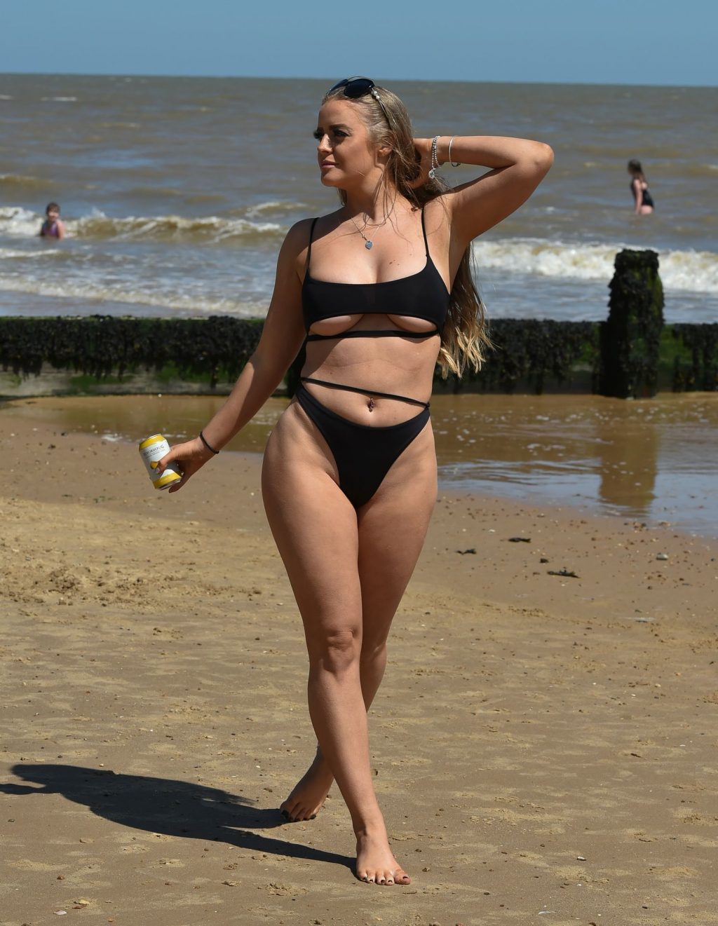 Sexy Megan Clark Enjoys The English Weather in Essex (14 Photos)