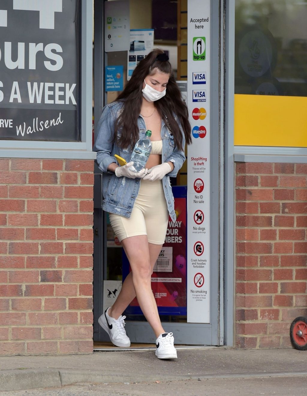 Busty Rebecca Gormley is Seen Heading to Her Local Petrol Station in Newcastle (12 Photos)