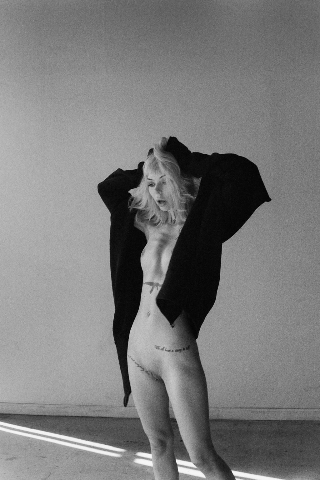 Schanae Jellick Nude (10 Photos)