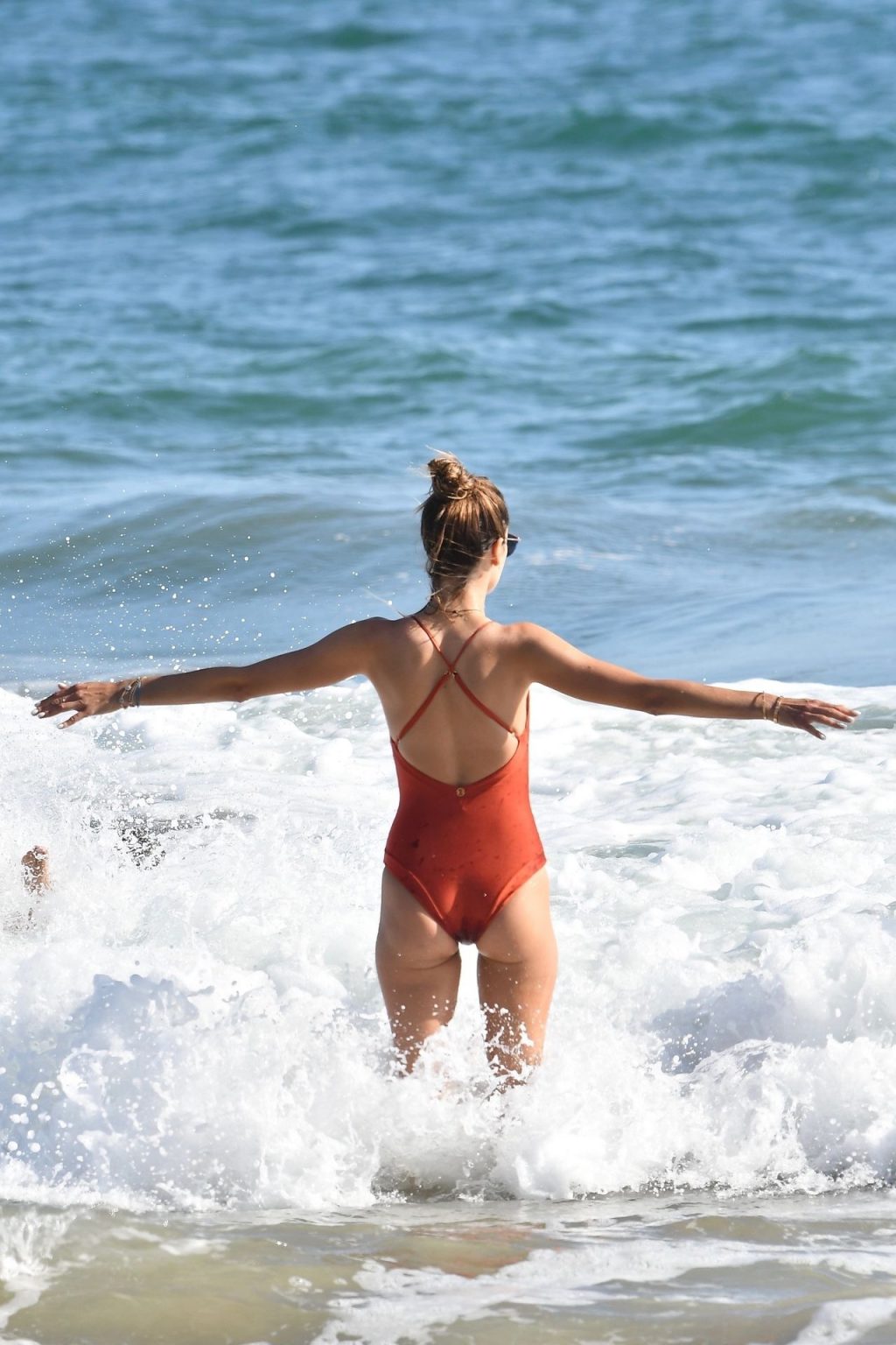 Sexy Alessandra Ambrosio Stuns on the Beach in Malibu (61 Photos)