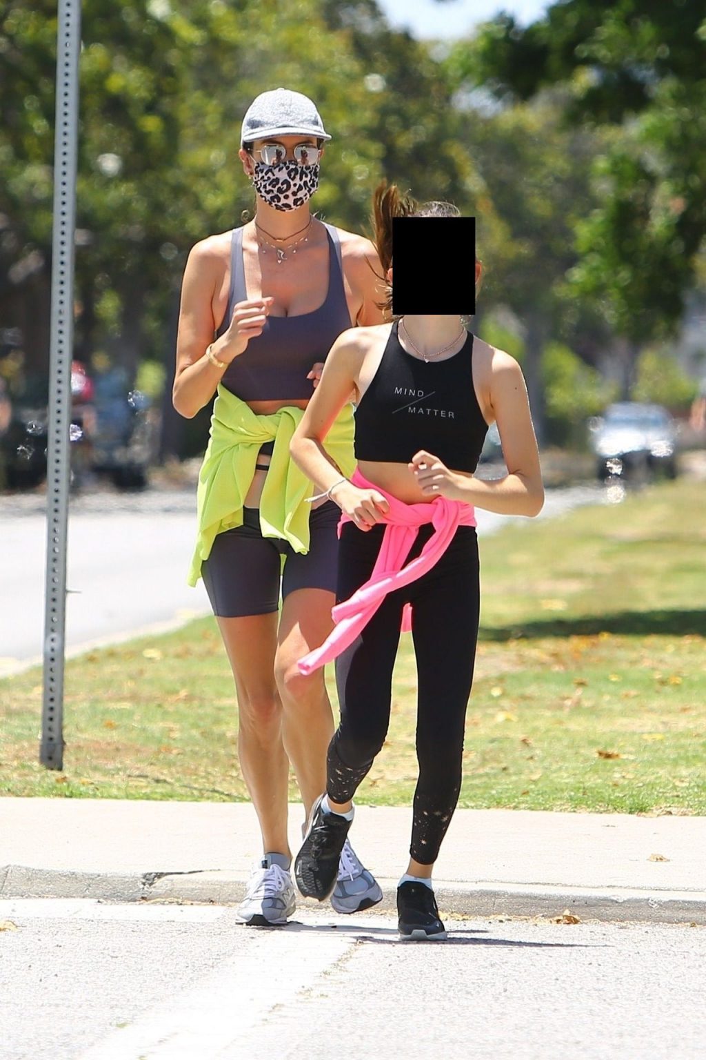 Sexy Alessandra Ambrosio Goes Out for a Jog (83 Photos)