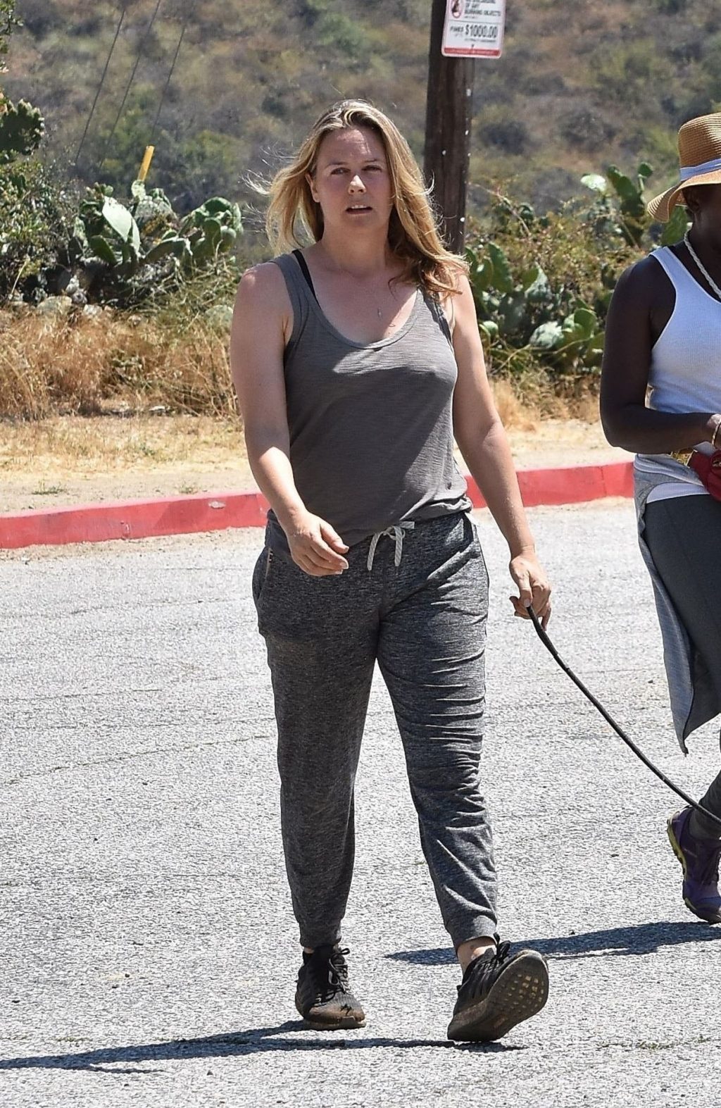 Alicia Silverstone Enjoys a Day with Her Dogs in LA (58 Photos)