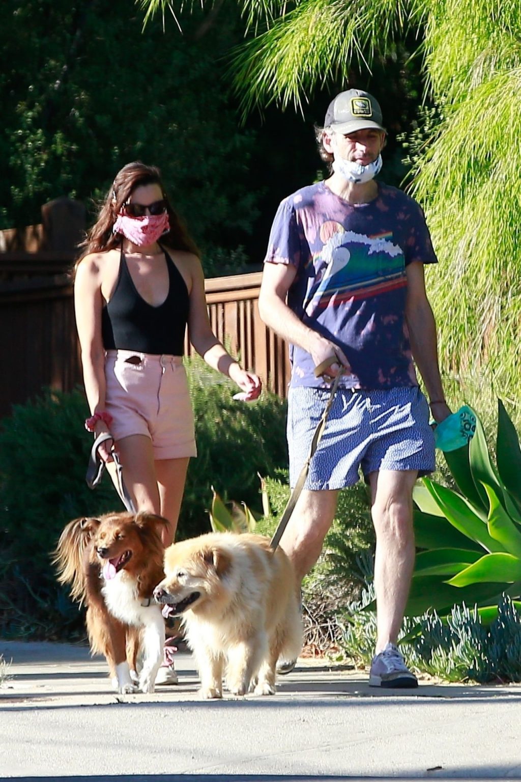 Aubrey Plaza &amp; Jeff Baena Take Their Two Dogs for the Daily Walk (38 Photos)