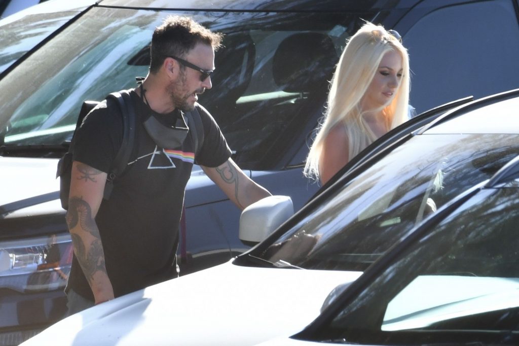 Brian Austin Green Steps Out with Courtney Stodden During a Lunch Date (38 Photos)