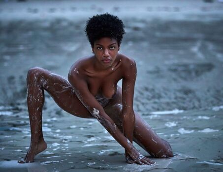 Ebonee Davis / eboneedavis Nude Leaks Photo 214