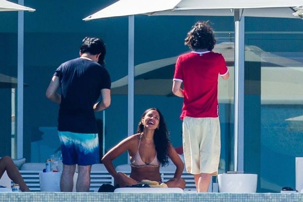 Eiza González &amp;Timothée Chalamet are Spotted Enjoying a Romantic Getaway in Mexico (47 Photos)