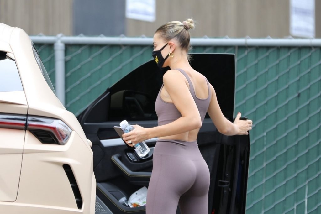 Justin and Hailey Bieber Head to The Doctor’s (23 Photos)