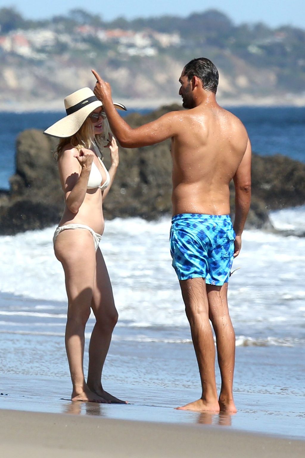 Heather Graham Looks Incredible as She Hits the Beach in Malibu (39 Photos)