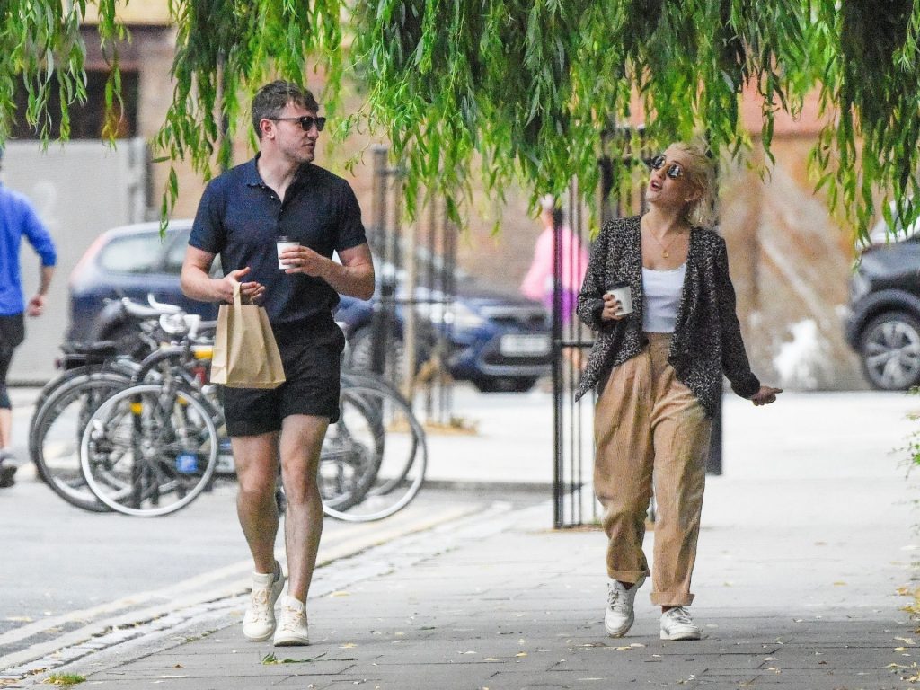 Paul Mescal &amp; India Mullen Were Seen Out in East London (24 Photos)