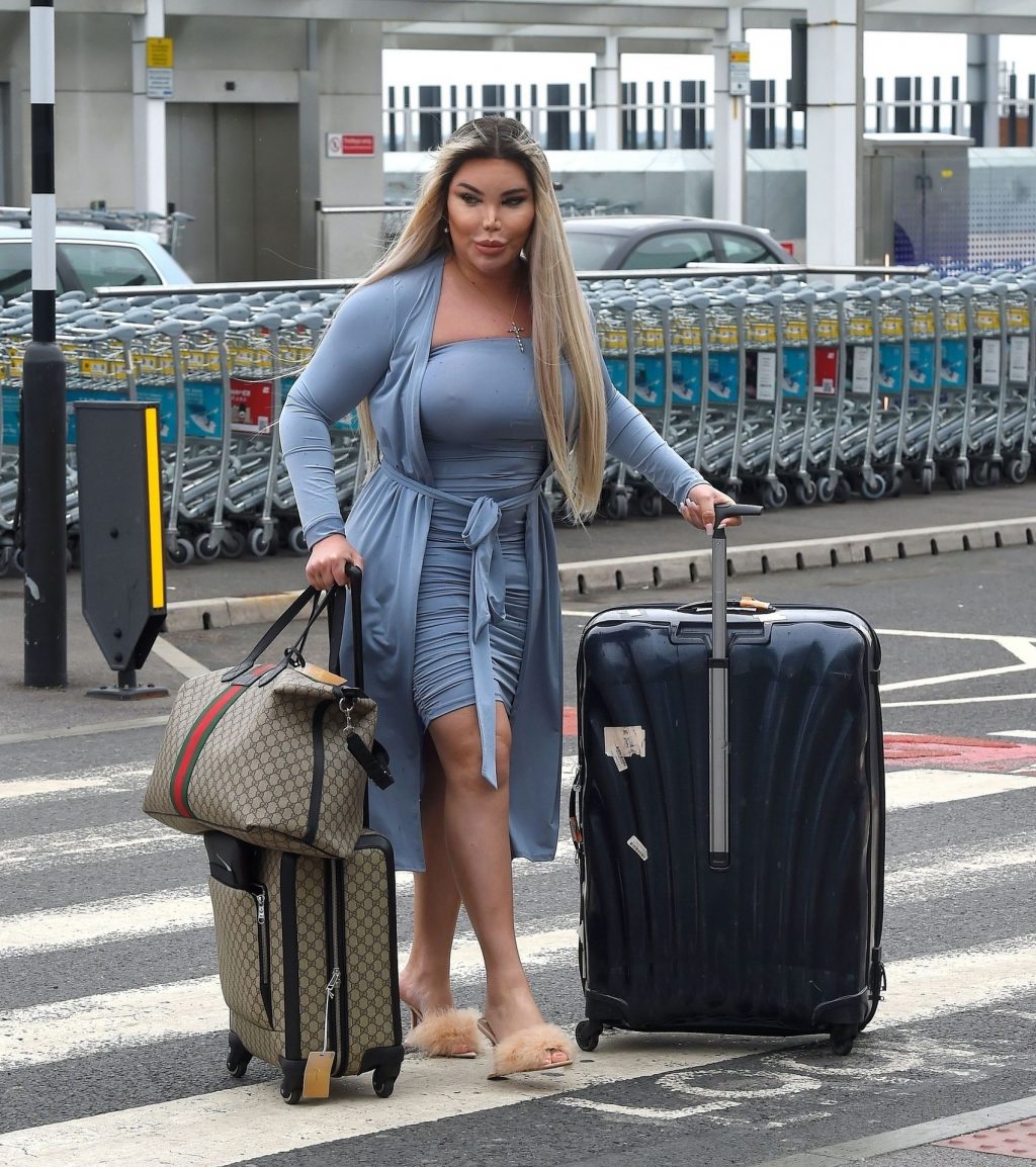 Roddy Alves Is Seen Heading Out of London at Heathrow Airport (39 Photos)