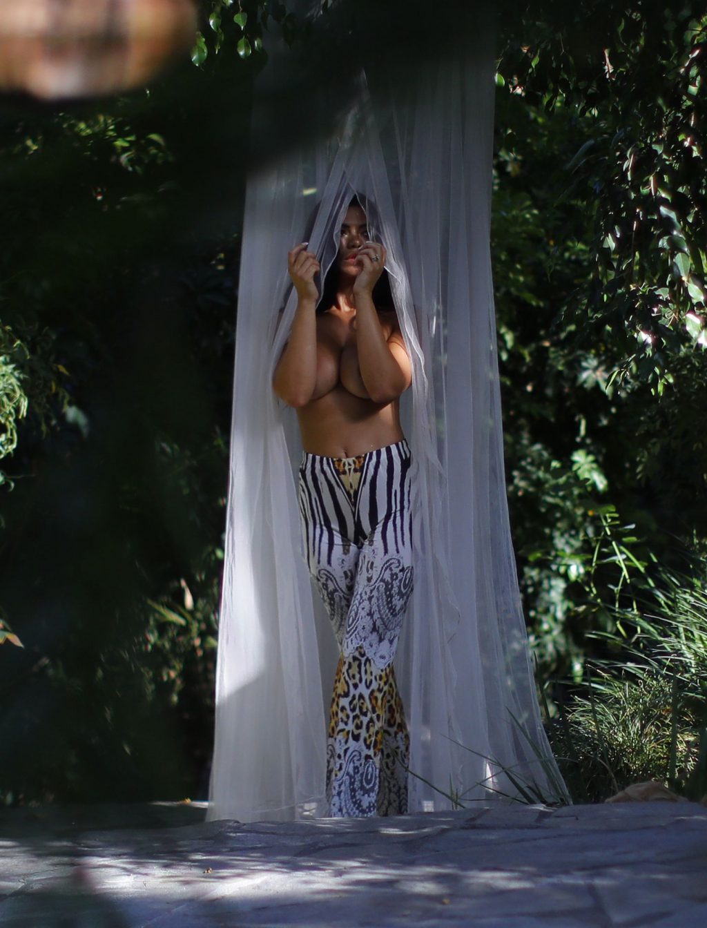 Suelyn Medeiros Poses Nude for the Camera in LA (76 Photos)