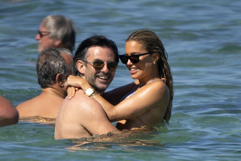 Sylvie Meis &amp; Her Future Husband Enjoy Their Vacation in Saint Tropez (44 Photos)