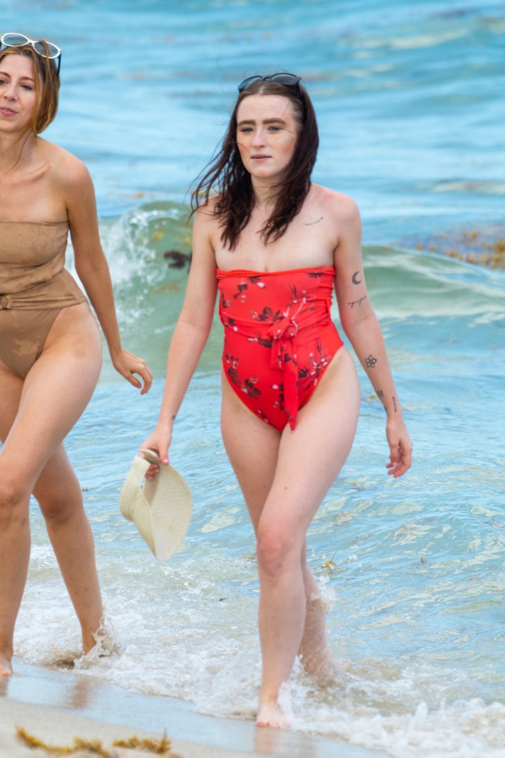 Urszula Makowska Shows Off Her Sexy Body on the Beach (18 Photos)