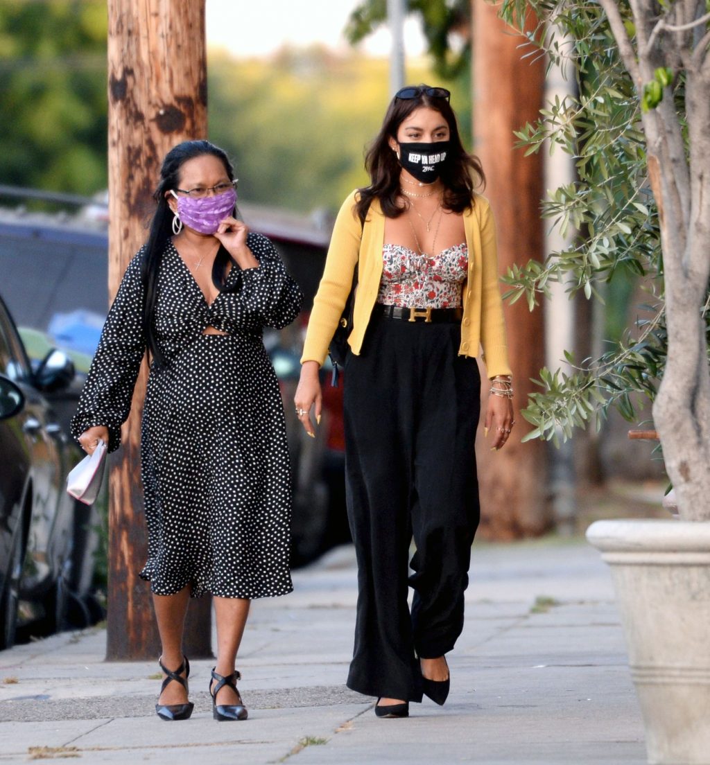 Vanessa Hudgens is Pictured Out With Her Mom in LA (31 Photos)