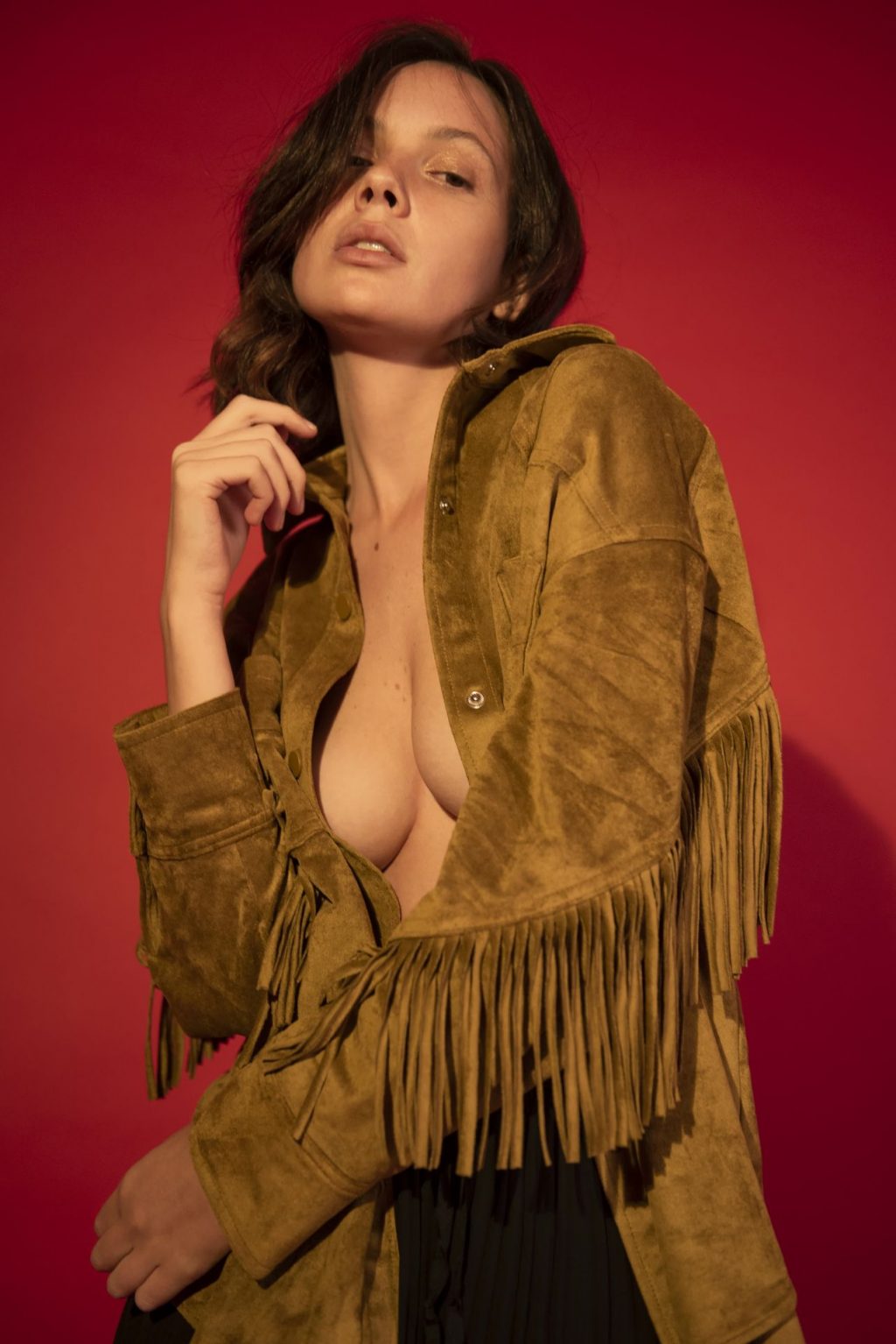 Yuliana Peixoto Nude &amp; Sexy (15 Photos)