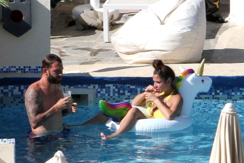 Oliver Kragl &amp; Alessia Macari Relax Poolside in Benevento (33 Photos)