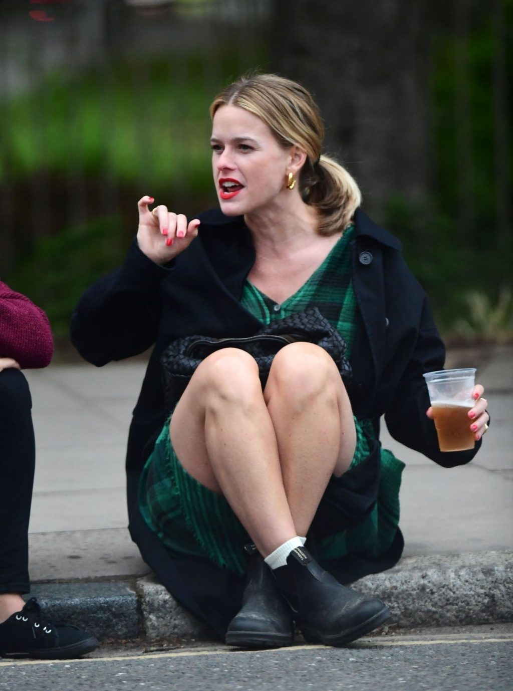 Alice Eve Is Pictured Enjoying Drinks on the Pavement with a Friend in London (106 Photos)