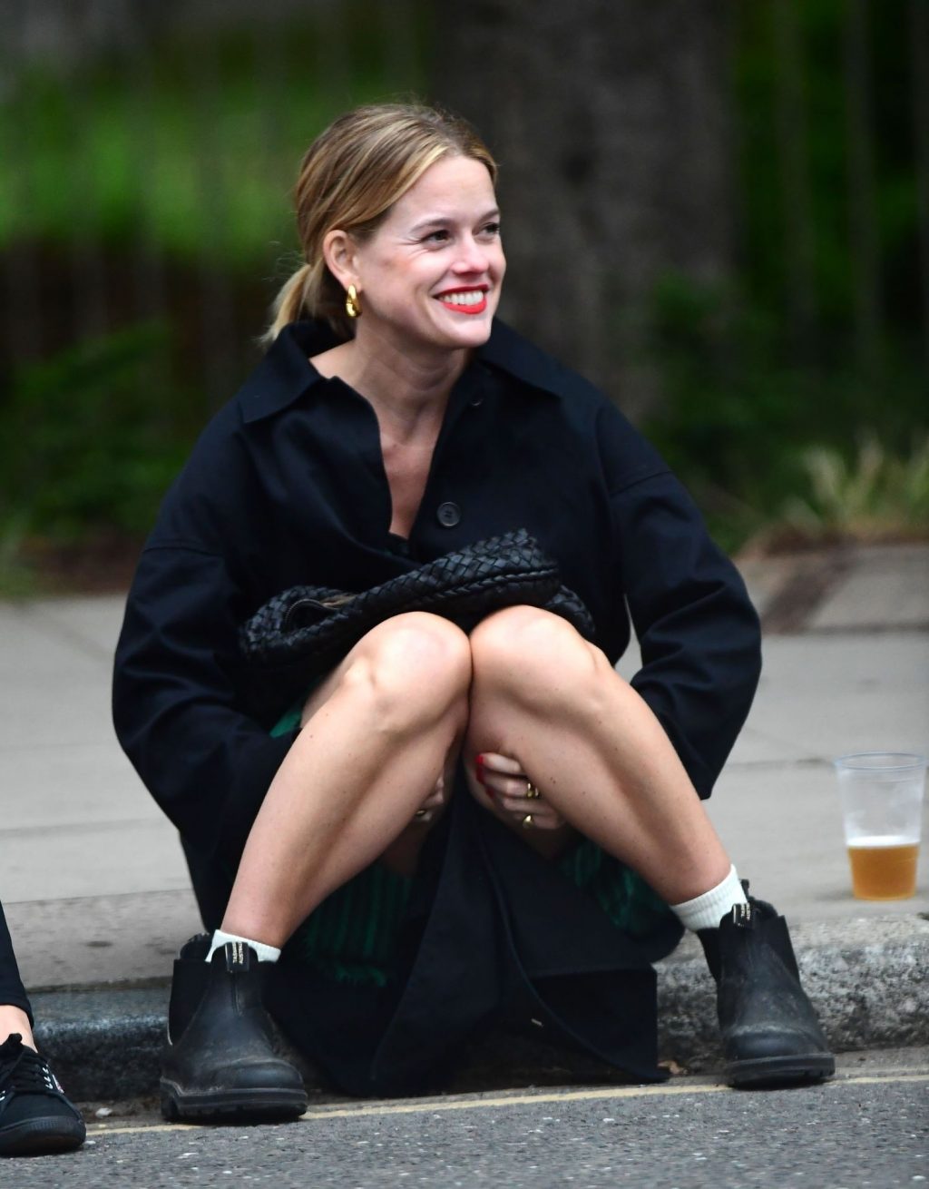 Alice Eve Is Pictured Enjoying Drinks on the Pavement with a Friend in London (106 Photos)