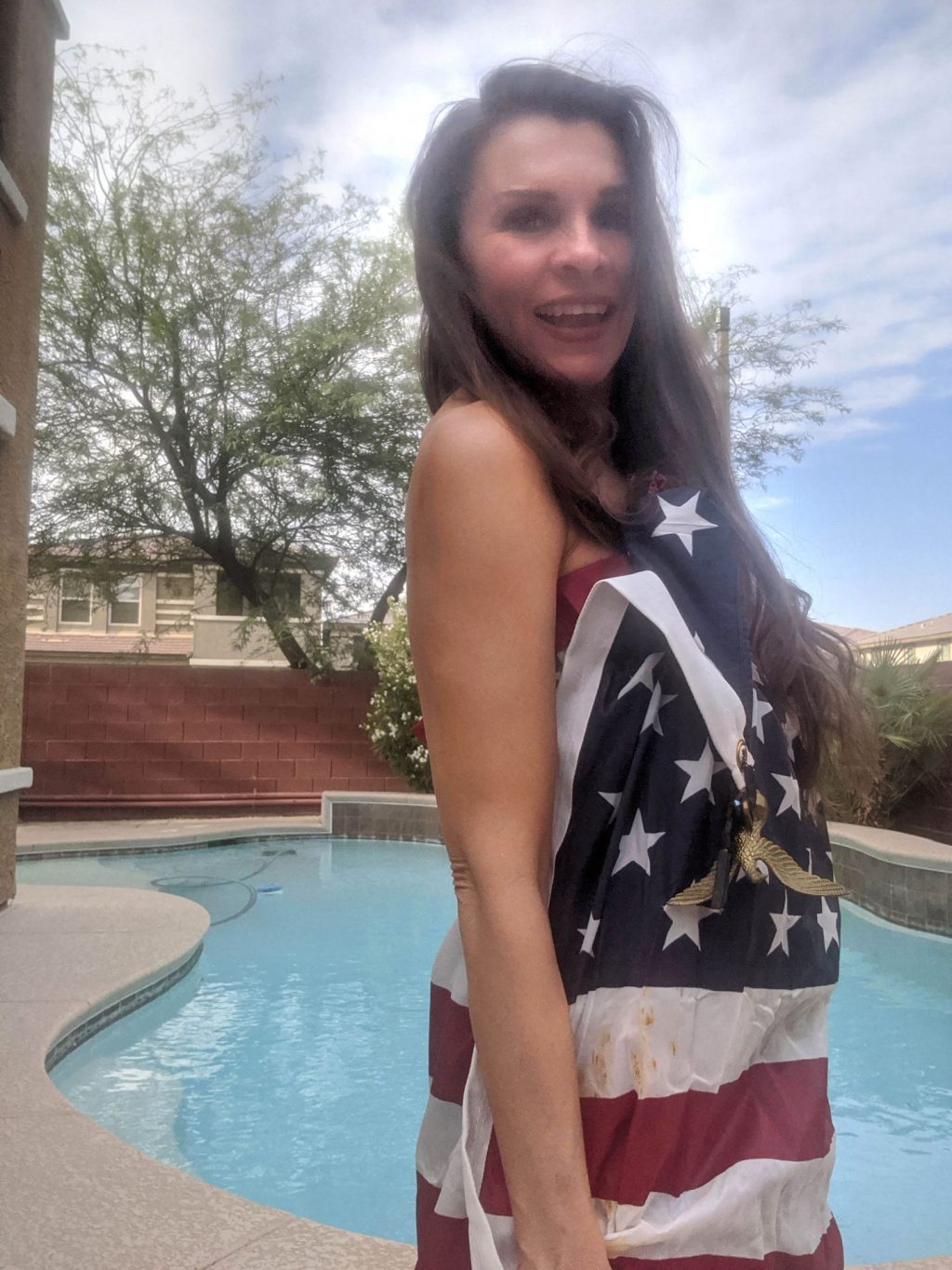 Alicia Arden Spends a Patriotic July 4th Weekend Fully Naked (31 Photos)