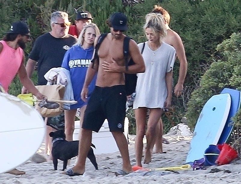 Brody Jenner Enjoys Her Days with Girls (26 Photos)