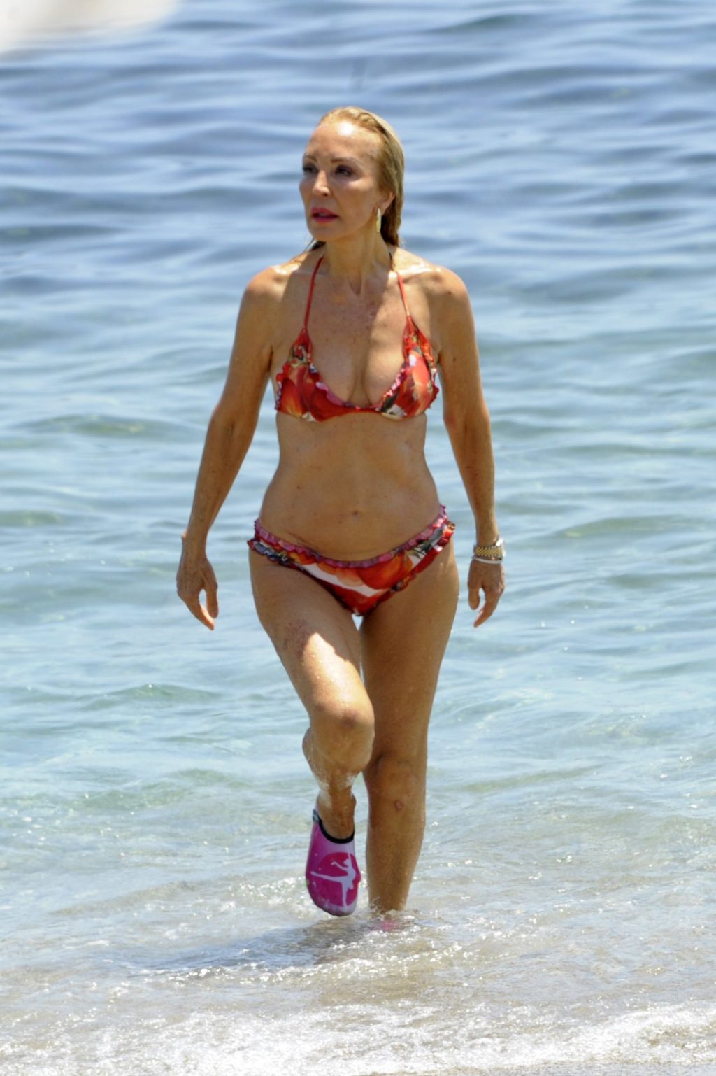 Carmen Lomana Shows Her Bikini Body in Marbella (7 Photos)
