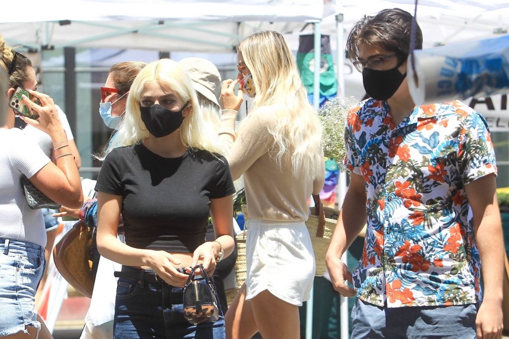 Charlene Laurent Stops by Her Local Farmers Market in West Hollywood (18 Photos)