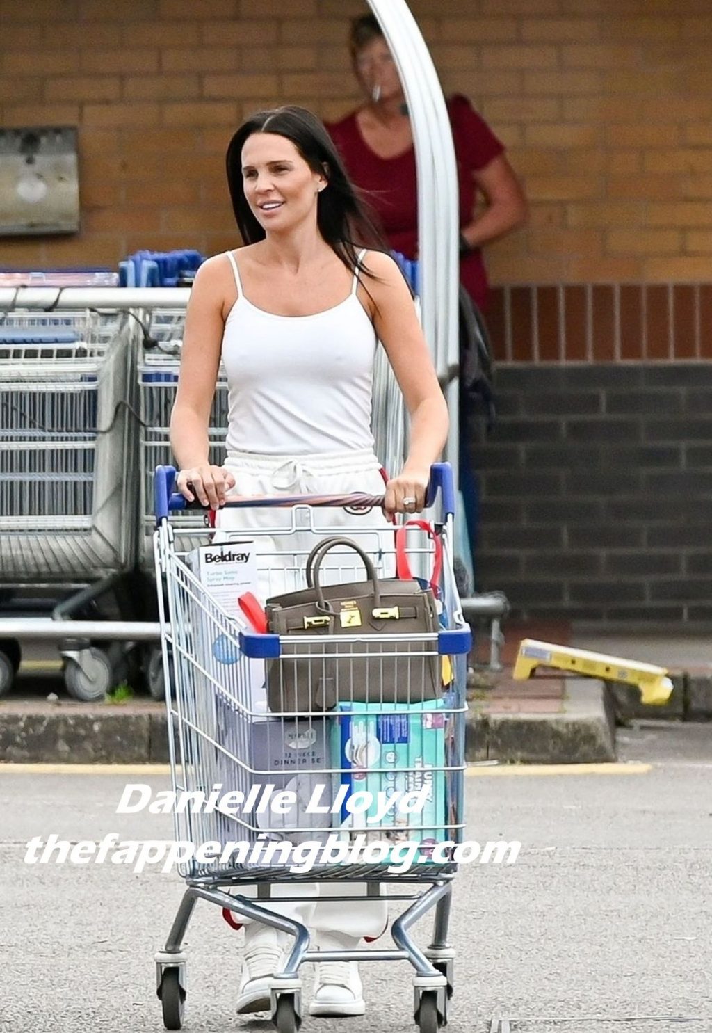 Braless Danielle Lloyd Is Seen in Birmingham (21 Photos)