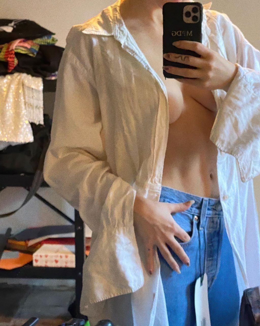 Dove Cameron Is Close to Normal Nudity (11 Photos + Video)