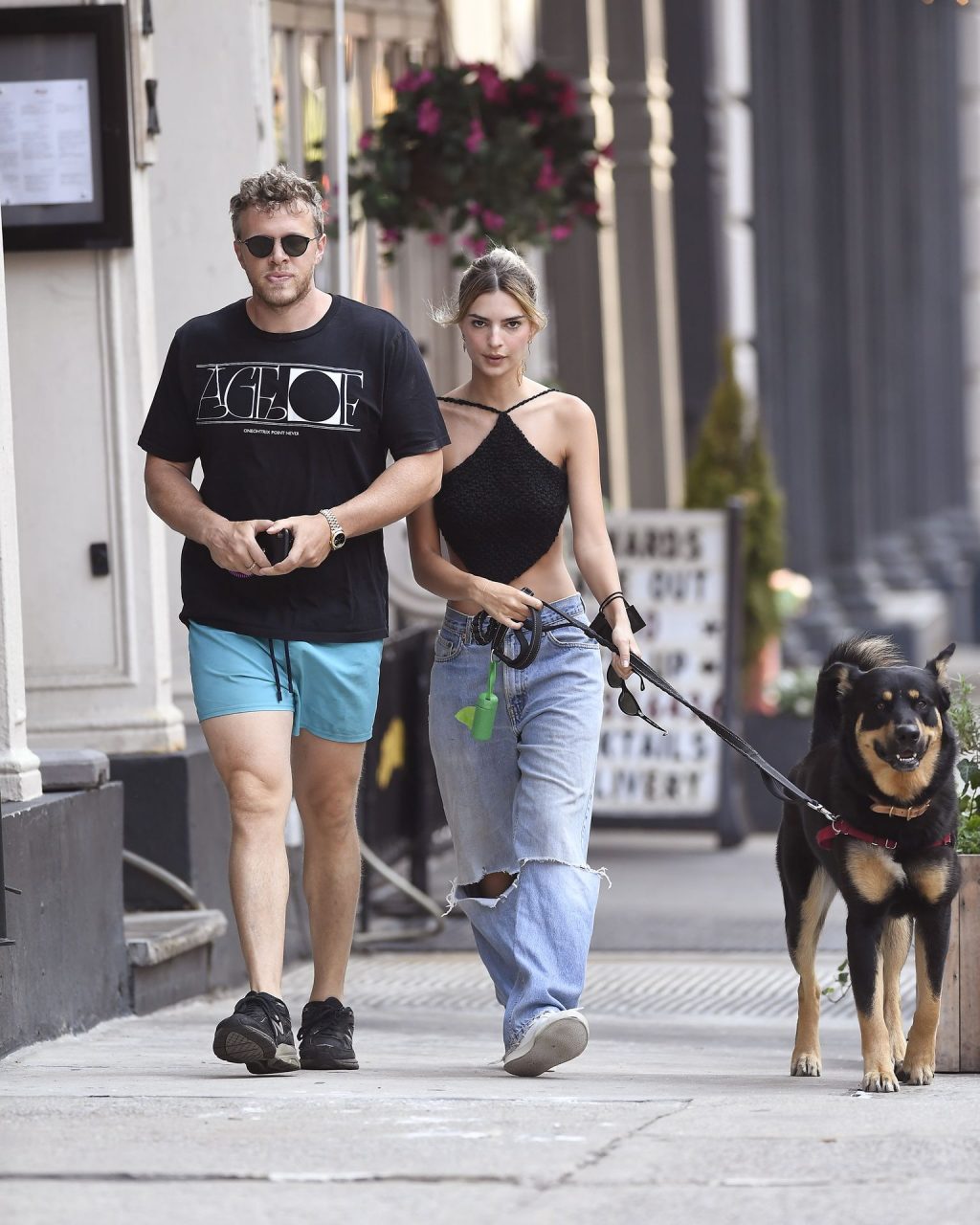 Emily Ratajkowski And Her Husband Take A Morning Walk In NYC (41 Photos)