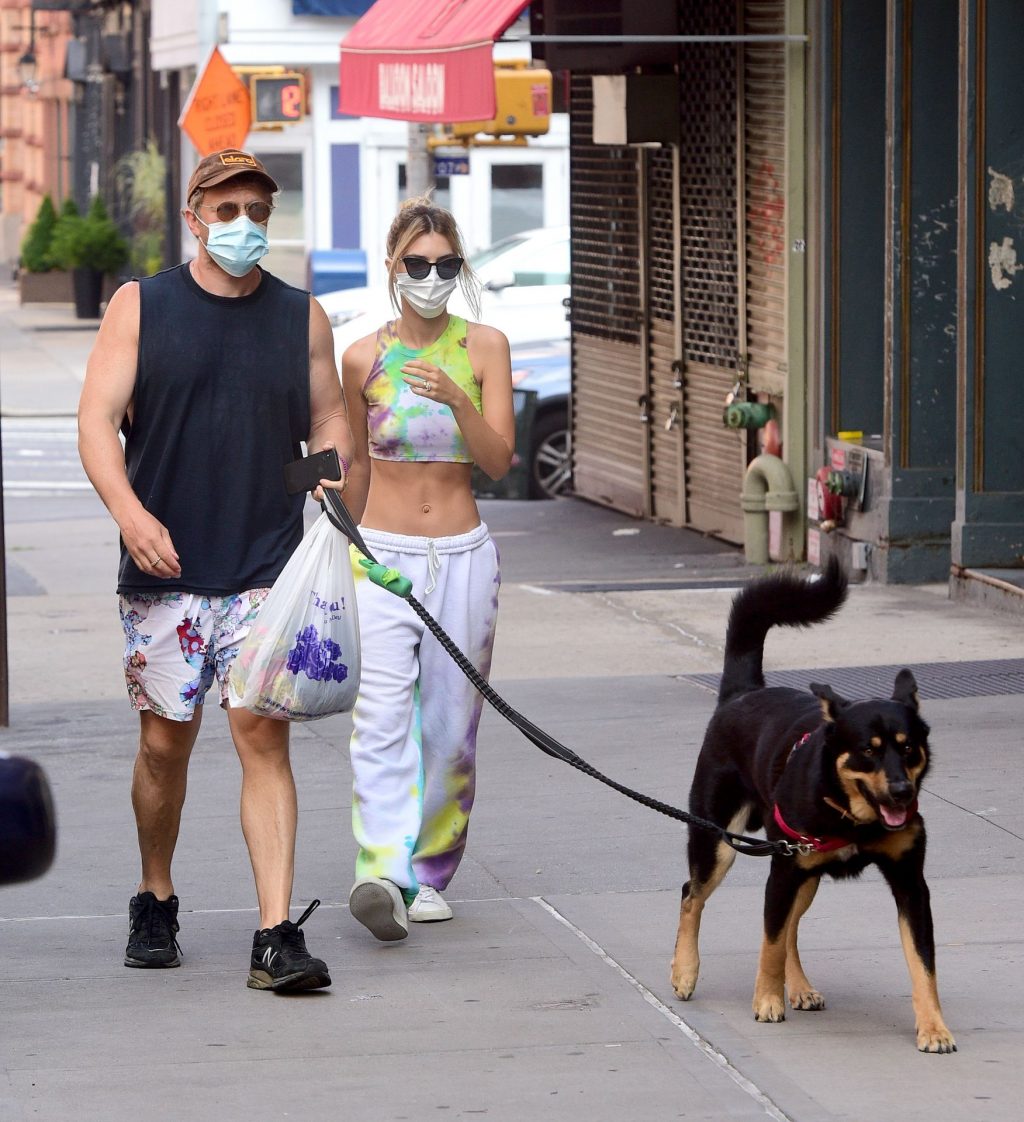 Emily Ratajkowski Shows Off Her Abs in NYC (42 Photos)