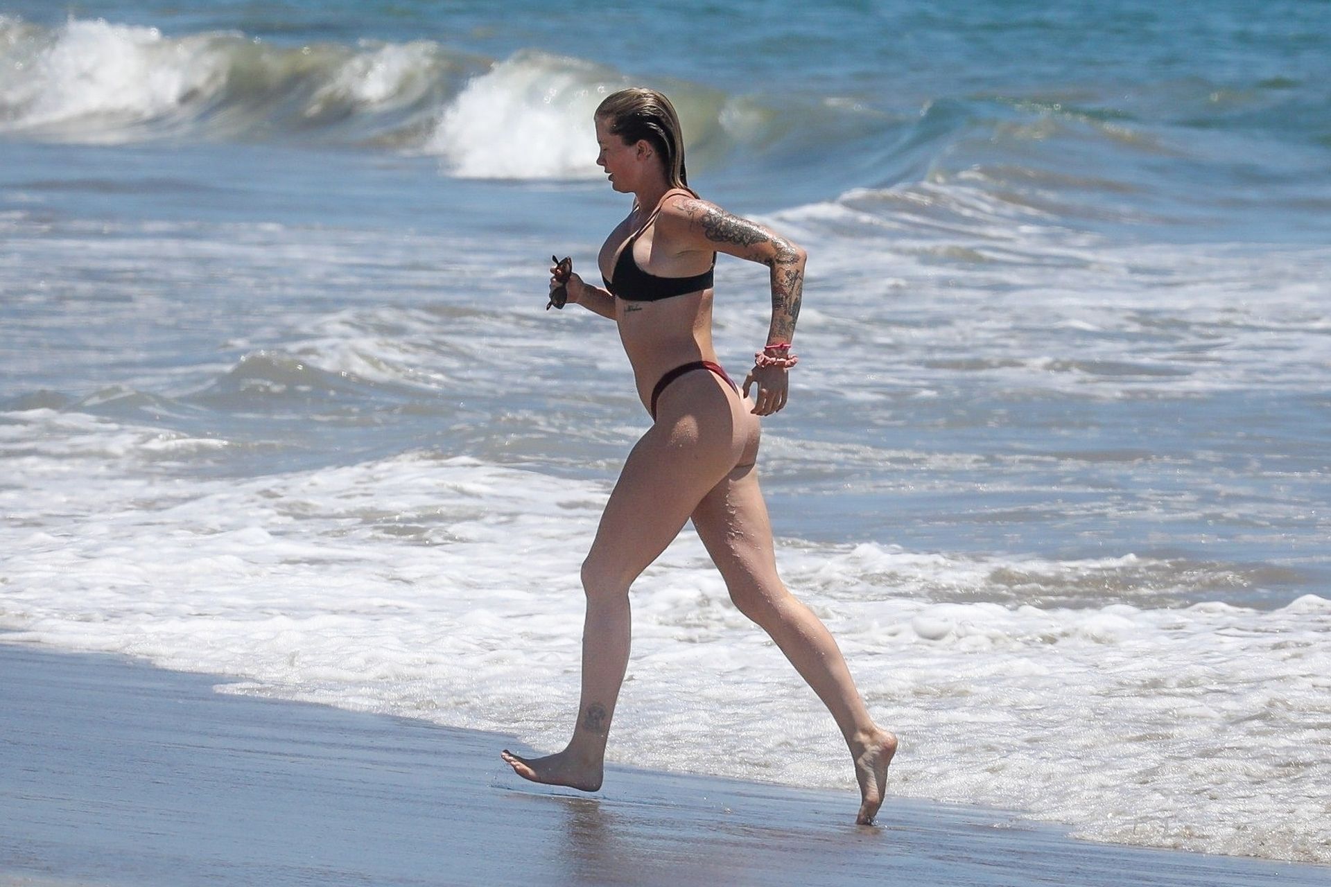 Ireland Baldwin and Friends Have a Chicken Fight in the Water (172 Photos) ...