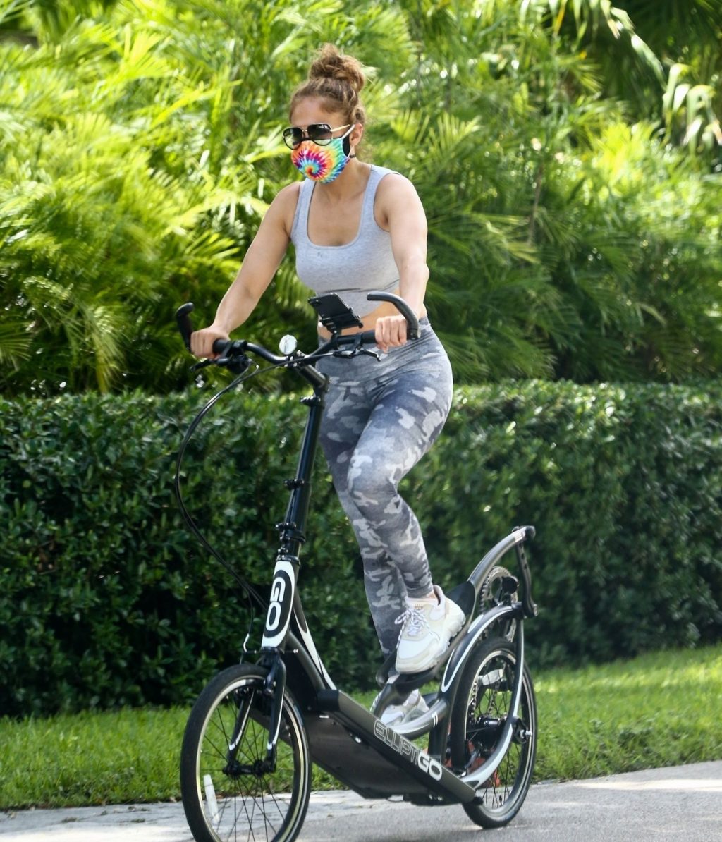 Jennifer Lopez &amp; Alex Rodriguez Train on Bikes with a Personal Trainer (70 Photos)