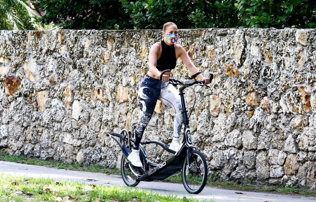 Jennifer Lopez &amp; Alex Rodriguez Train on Bikes with a Personal Trainer (70 Photos)