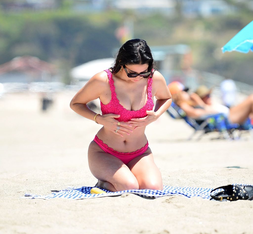 Jessica Gomes Shows Off Her Incredible Bikini Body in Malibu (19 Photos)