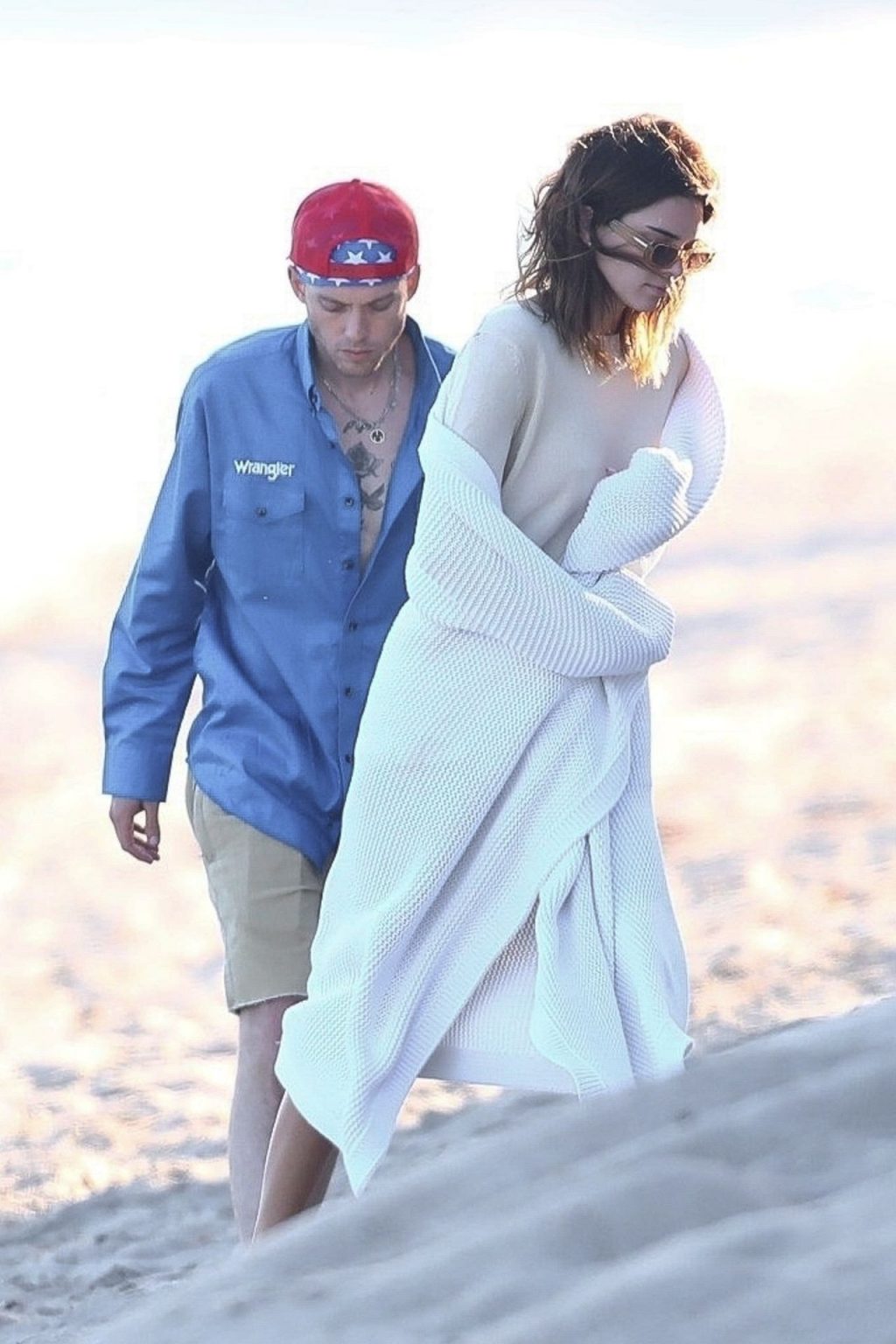Kourtney Kardashian &amp; Kendall Jenner Hit the Beach in Malibu (88 Photos)