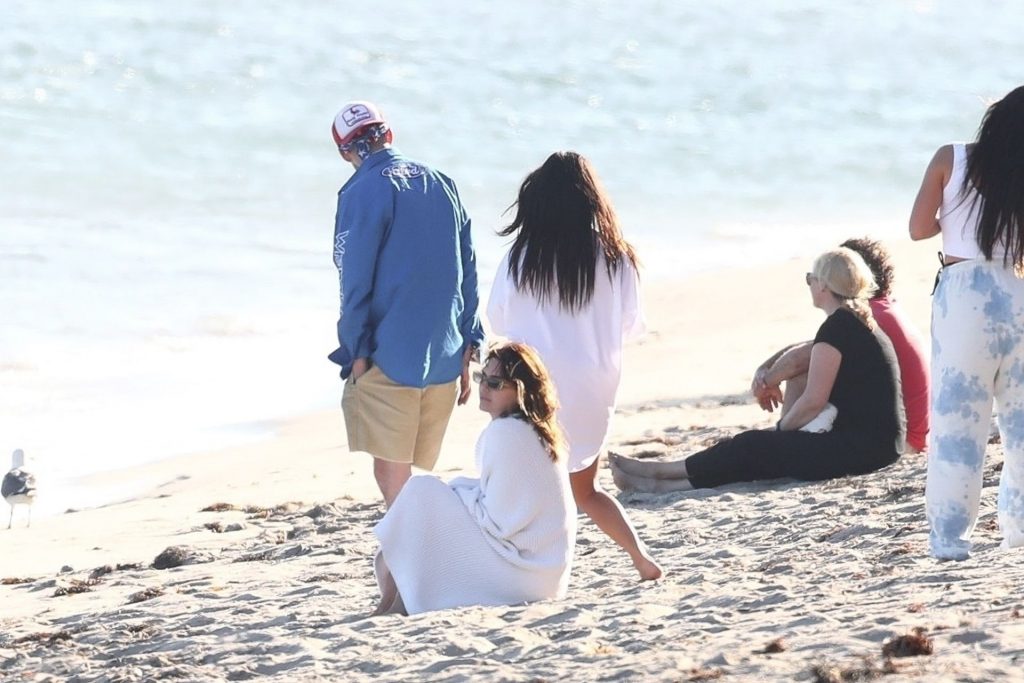 Kourtney Kardashian &amp; Kendall Jenner Hit the Beach in Malibu (88 Photos)